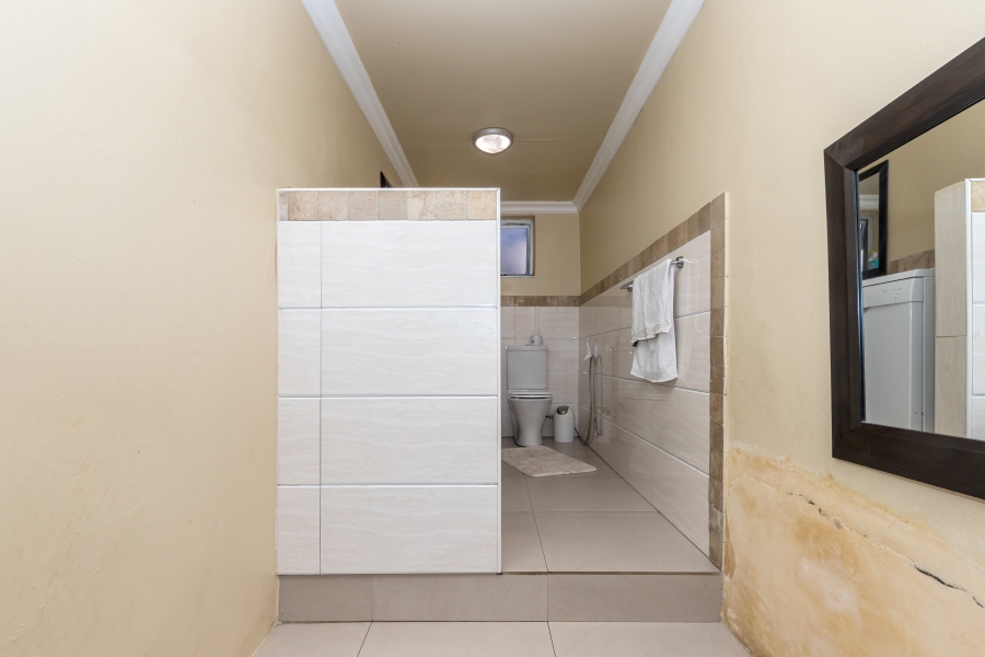 8 Bedroom Property for Sale in Walmer Estate Western Cape